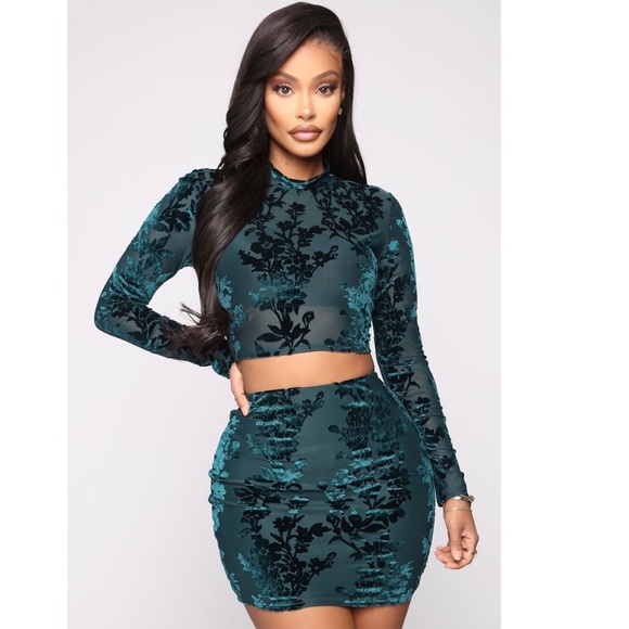 SOLD Green two piece set - Picture 1 of 2